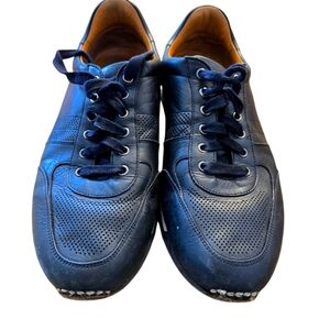 Magnanni Lizandro means leather sneaker